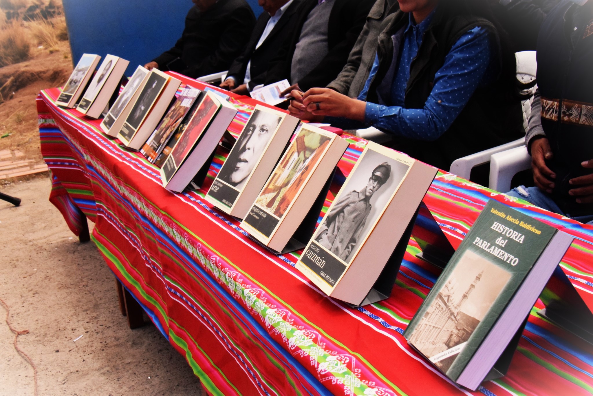 En ocasión del Día Internacional del Libro, el vicepresidente del Estado, David Choquehuanca, afirmó que los bolivianos no gustan de la lectura.